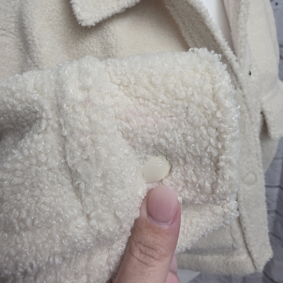 Abercrombie & Fitch Cream Sherpa Teddy Jacket Size Small - Picture 13 of 16